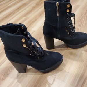 Black heeled boots size 9 - Wild Diva